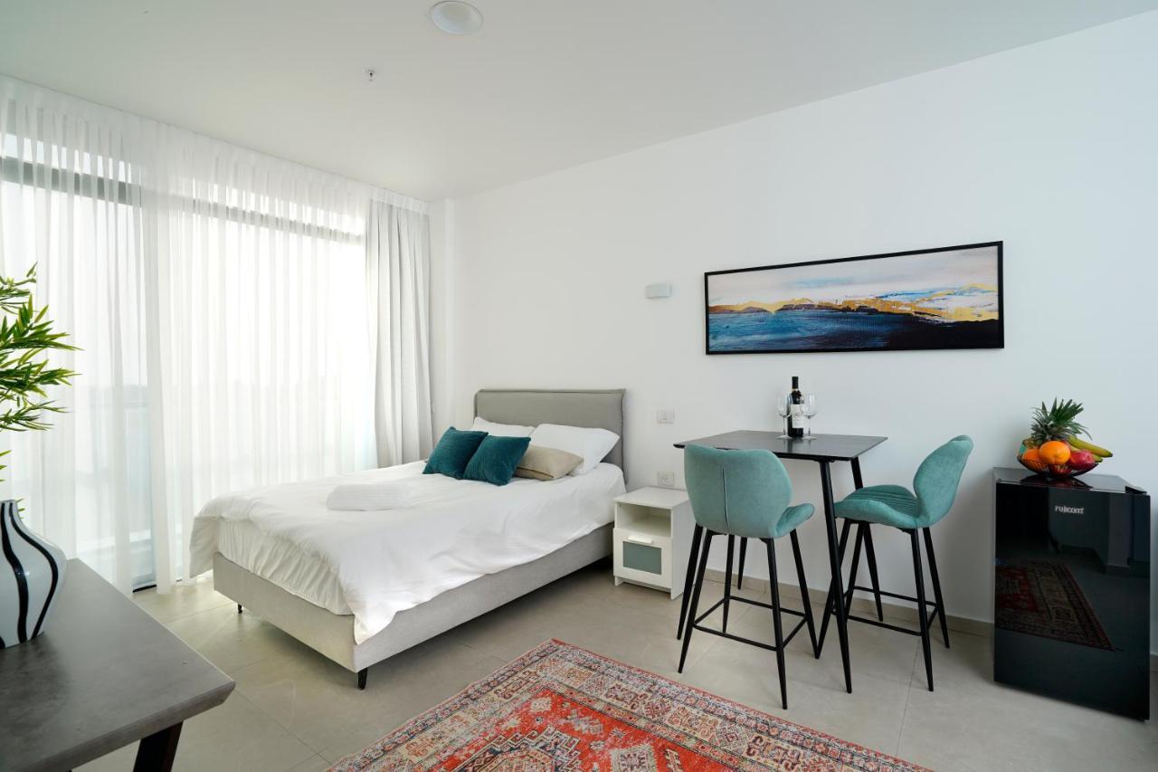 Hi-Yam Seaview Apartments & Suites - יש ממ"ד Bat Yam Luaran gambar
