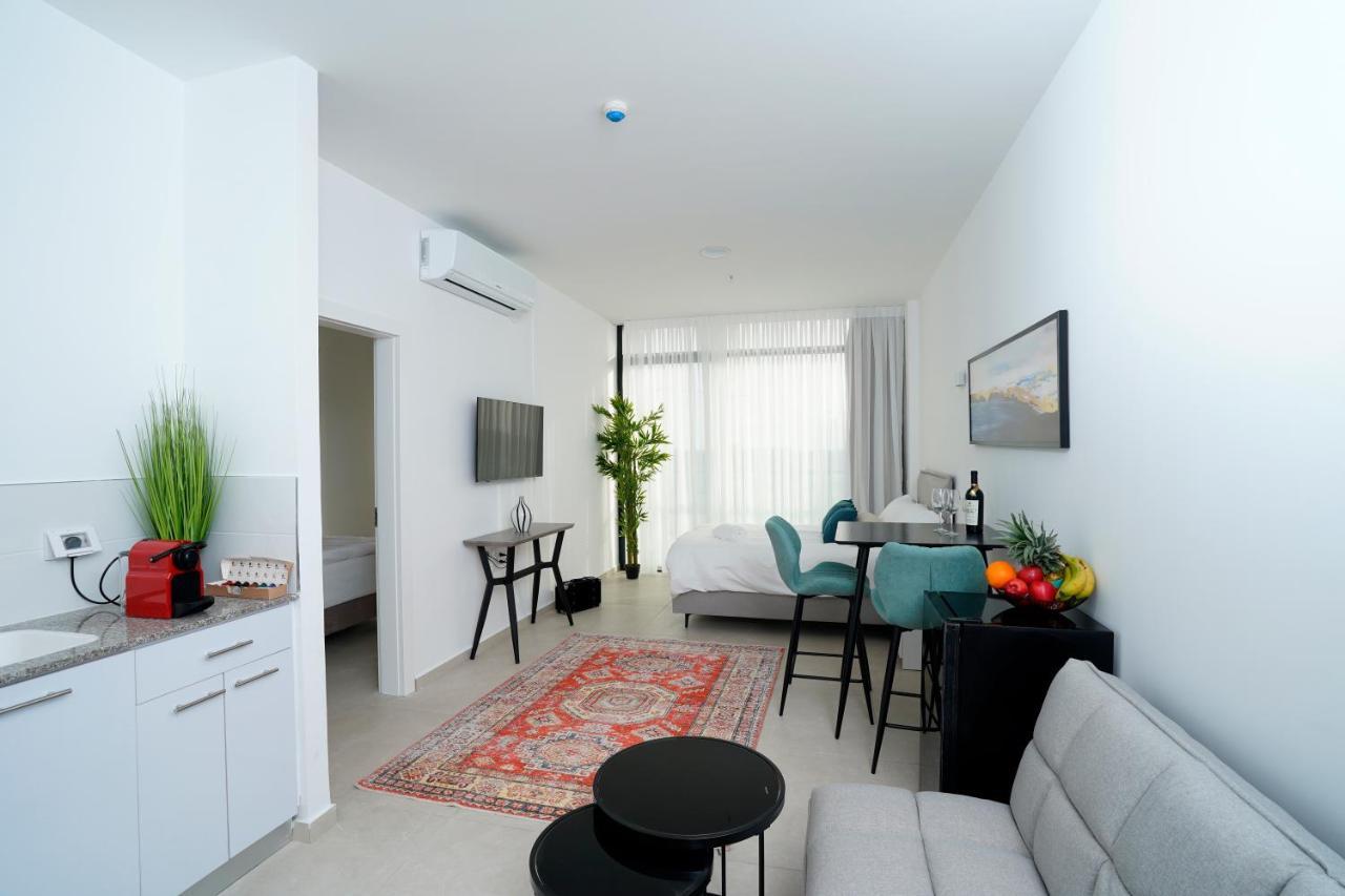 Hi-Yam Seaview Apartments & Suites - יש ממ"ד Bat Yam Luaran gambar