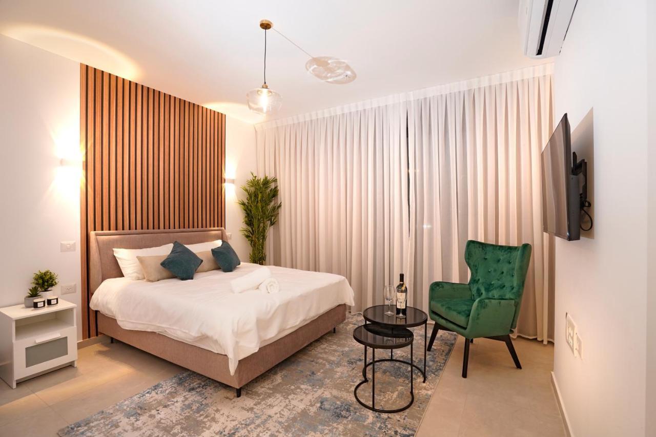 Hi-Yam Seaview Apartments & Suites - יש ממ"ד Bat Yam Luaran gambar