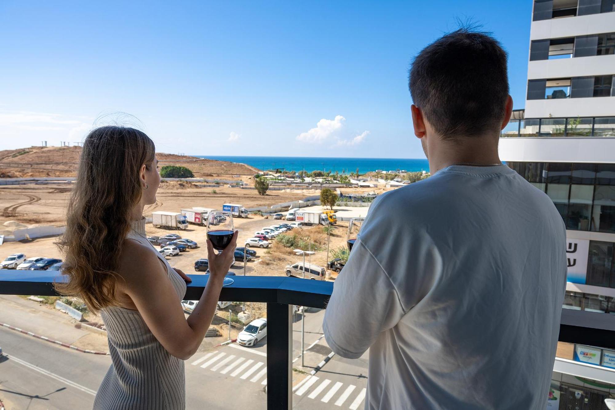 Hi-Yam Seaview Apartments & Suites - יש ממ"ד Bat Yam Luaran gambar